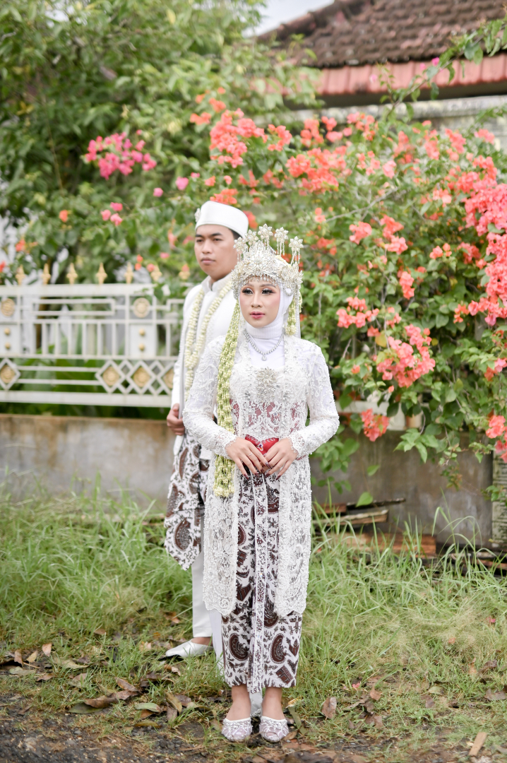 https://Zainaul.webnikah.com/dirmember/00000027/Aulia12/photo-265490-310999-l-202409140434.jpg